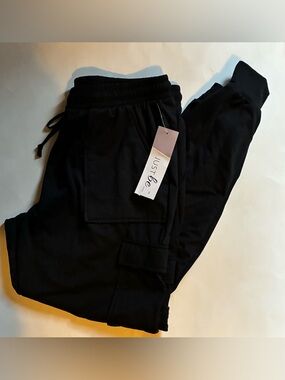 NWT Just Be Women’s  Black Jogger Pants with Cargo Pockets And Elastic Waist